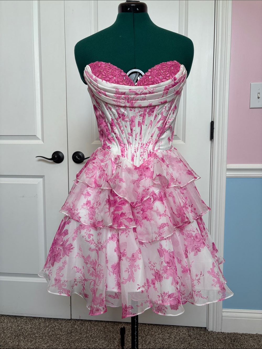 Amarra size 4 Homecoming Strapless Pink Floral Tiered Dress